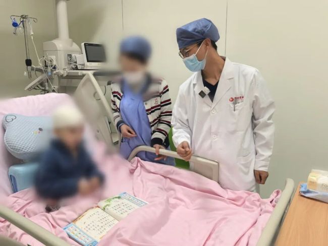 车轮下的生命奇迹：5岁男童遭碾压重伤 医护200余天接力守护重获新生