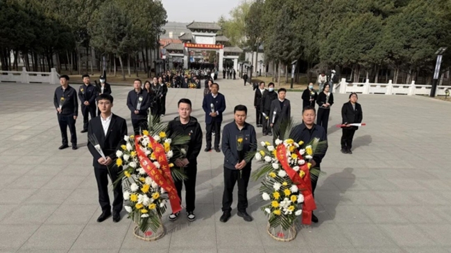陕西神木市卫生健康局开展“追寻·2026·清明祭英烈”主题党日活动