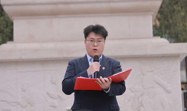 神南产业公司“追寻·2026·清明祭英烈”主题团日活动侧记