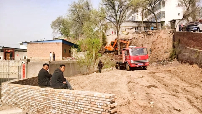 府谷镇：种下一抹绿，净得一方清