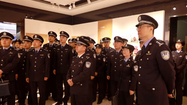 传承五四薪火 担当藏蓝使命 西安经开公安组织开展五四青年节主题活动