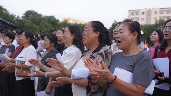 以音乐回望党史 用歌声铭记初心——榆林市横山区开展红色音乐思政课主题教育活动