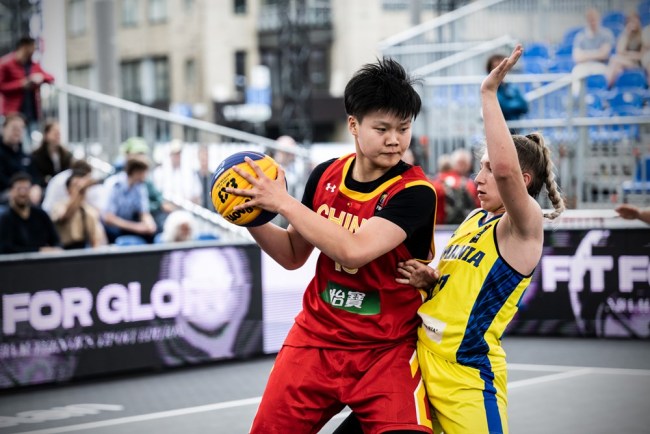 三人篮球世界杯开幕中国女队首日一胜一负