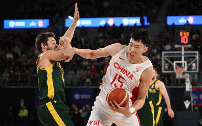 末节仅得3分，中国男篮世预赛再负澳大利亚队