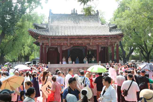 山西太原：晋祠“难老河会” 民俗绽放异彩