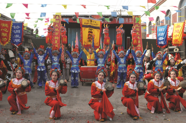 The Spring Festival is Celebrated  through Various Folk Activities