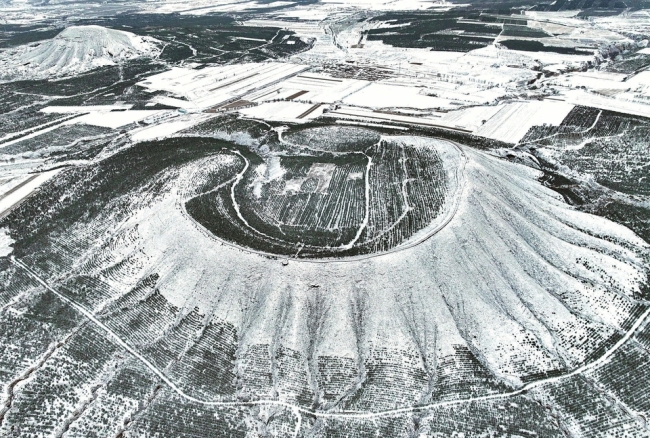 大同市云州区火山群国家地质公园迎来降雪天气