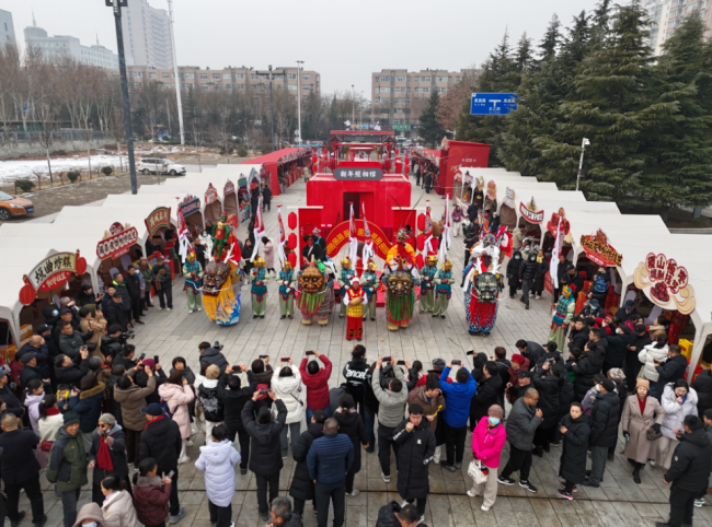 好运之城过大年，七彩新春热闹缤纷