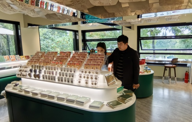 国庆假期洪洞大槐树寻根文化主题邮局试营业