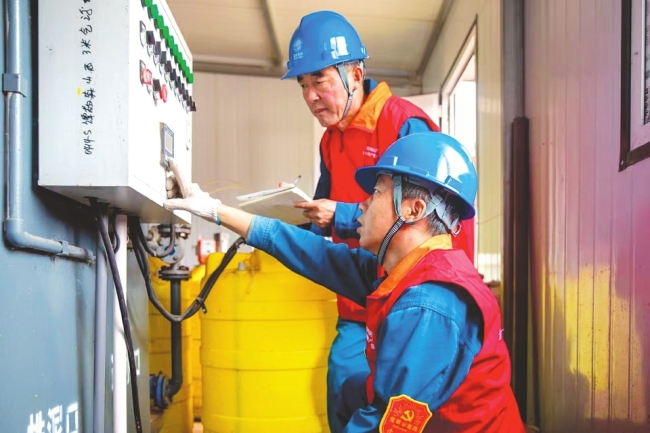 国网武乡县供电公司共产党员服务队：主动深入山区乡村 确保群众温暖过大年