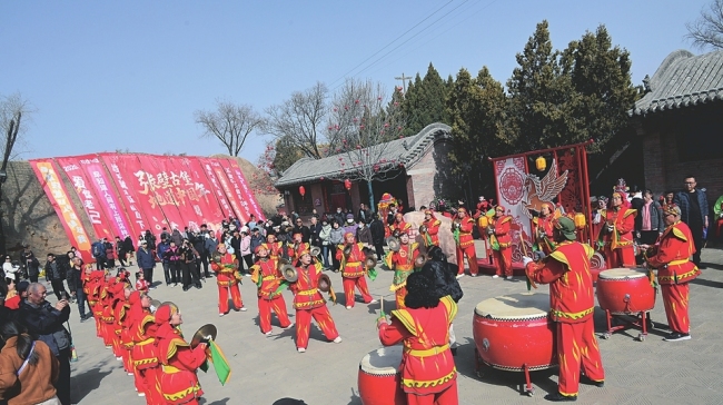 张灯结彩闹元宵 高潮迭起客盈门