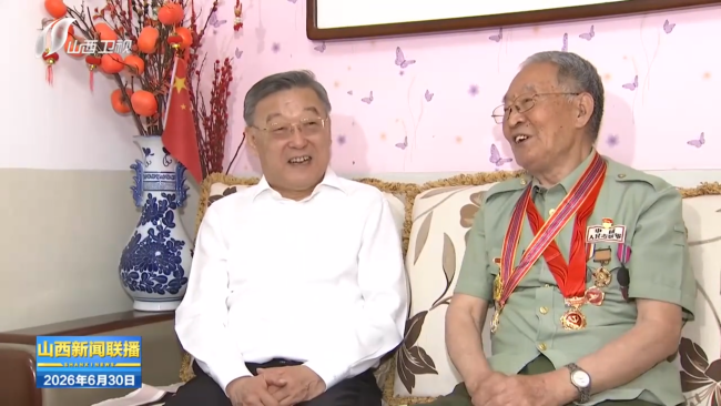 唐登杰“七一”前夕在太原走访慰问党员