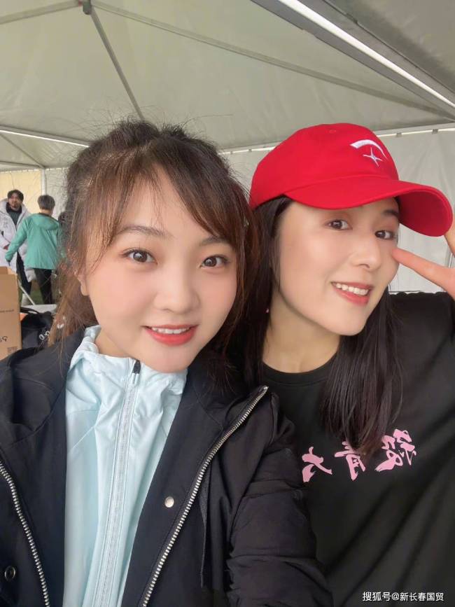 还记得奥运童星林妙可吗？首次回应假唱事件，如今她24岁长这样