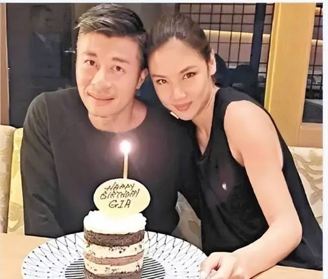 乐基儿自揭婚变后又与“老公”合体带娃，二人关系谜团太多