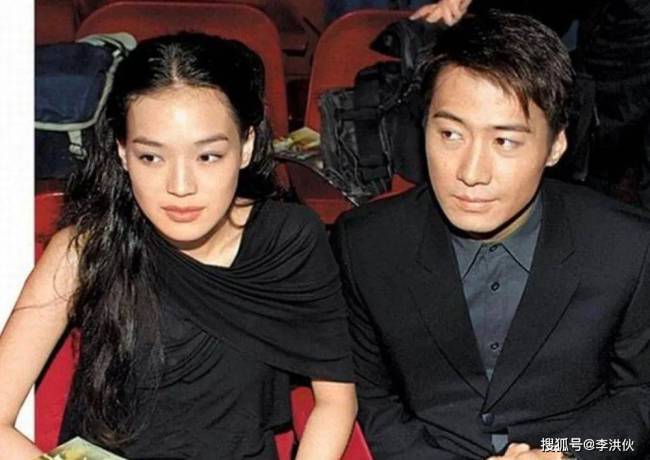 乐基儿婚变后首次被曝光，与二婚老公合体带娃，感情状态依旧成谜