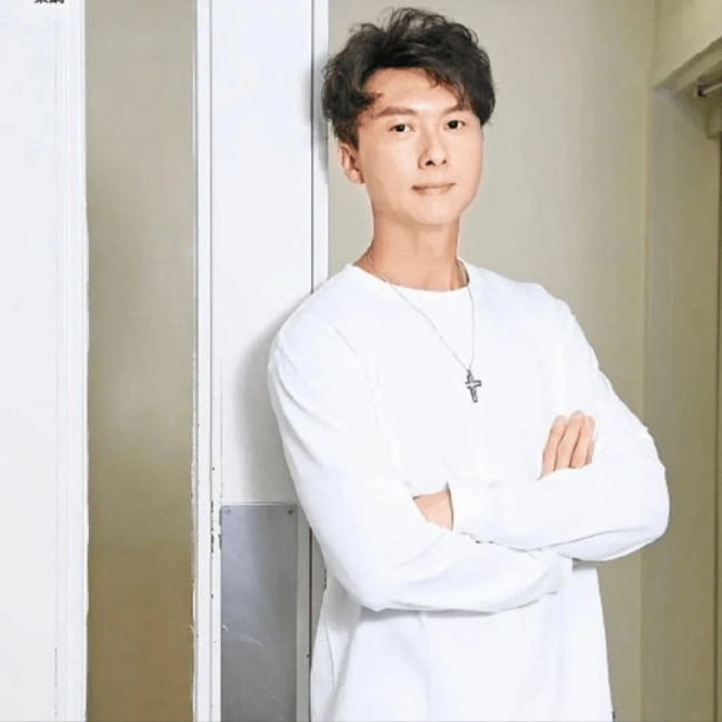 离巢？TVB两小生地位下跌不再力捧？袁伟豪今年零作品已无存货