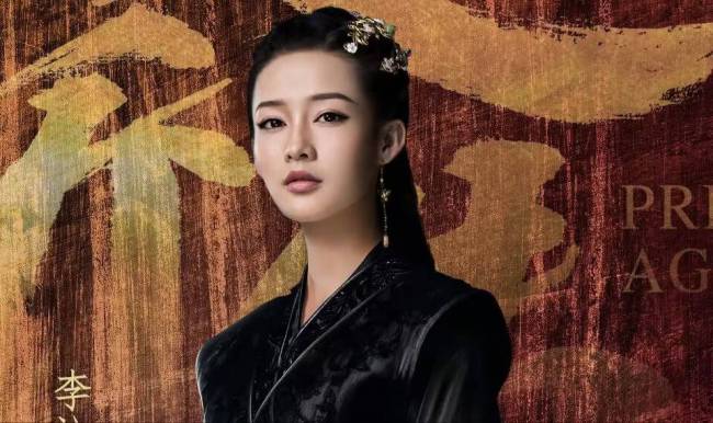 人选方面变动比较大,因为除了回归的诸多演员之外,还缺席了不少名单