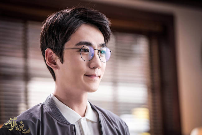 被余华高度夸赞,35岁的朱一龙再次令人刮目相看!