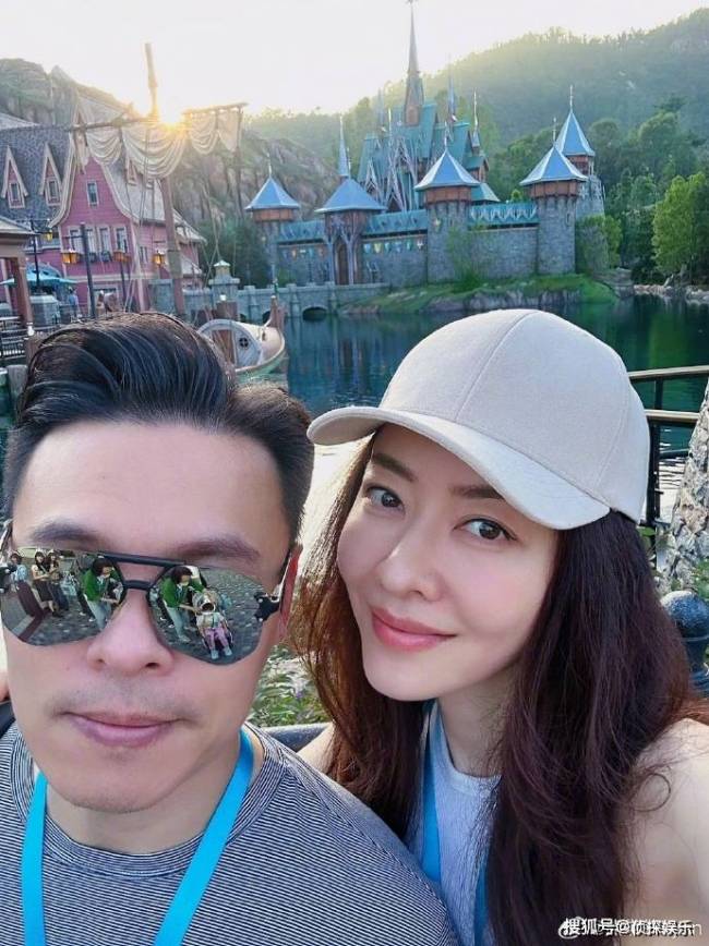 熊黛林庆祝结婚七周年高呼"七年不痒",夫妻对视眼神甜到拉丝