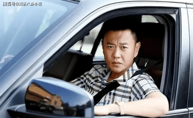 亿万富豪冯嘉怡：演戏只为过瘾，片酬还不够车油钱，至今还单身