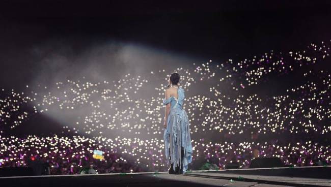 杨千嬅巡演时隔五年回归成都，全粤语歌单获歌迷认同