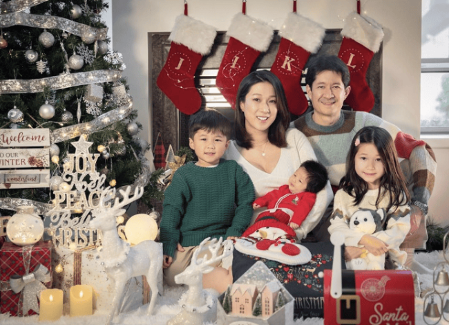 钟嘉欣母亲节秀幸福，被三个孩子环绕，两个女儿如同饼印颜值好高