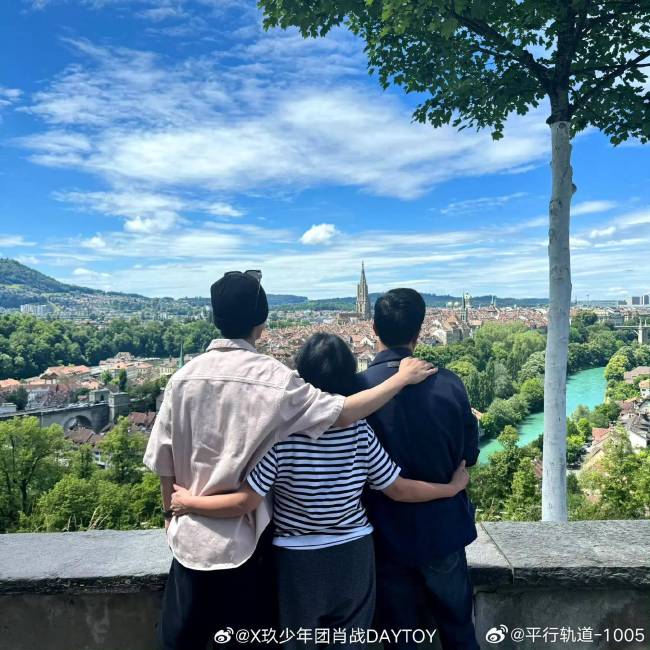 肖战家庭大揭秘！网友：这家庭氛围，我慕了！