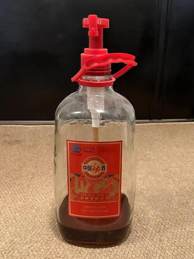 劲酒攻占 00 后
