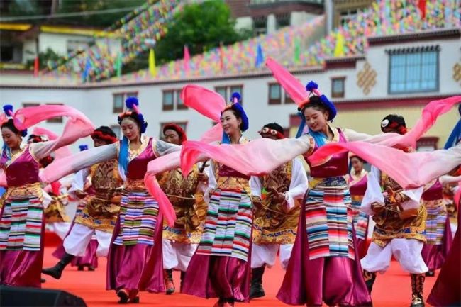 有一种叫云南的生活丨走进迪庆，找寻心中的日月
