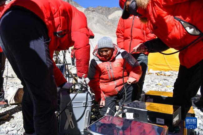 镜头直击！海拔5200米，科考队员是如何工作的？