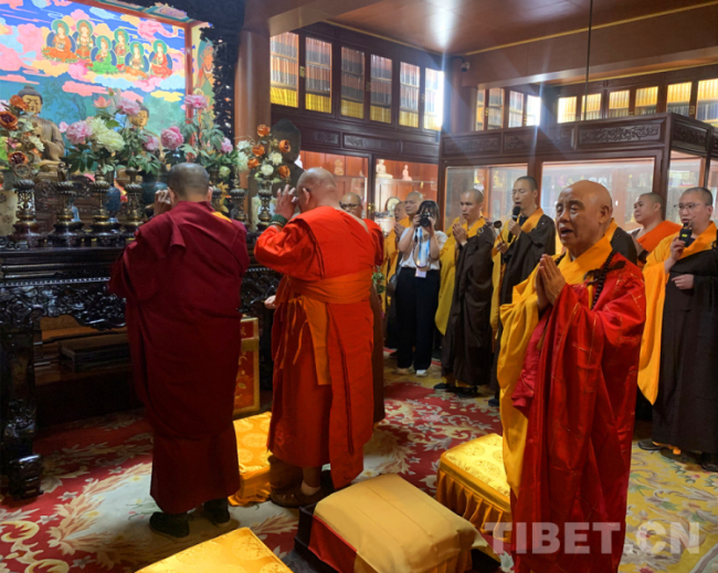 走进广济寺共观佛诞节法会