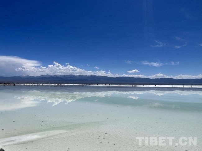 【打造高地 建设“四地”】暑期旅游好去处 茶卡盐湖欢迎您