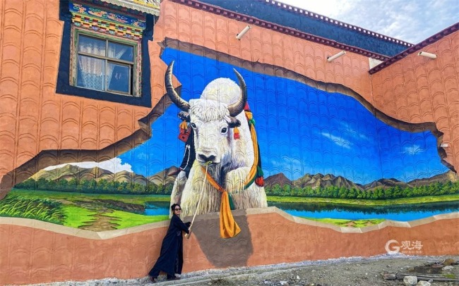 从牛粪墙到文化墙、文明墙的转变