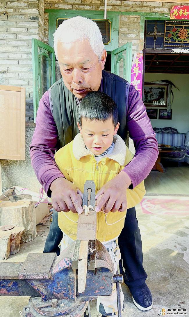 迪庆各族人民“花式”迎新年