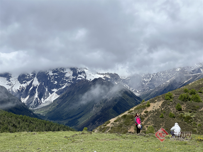 哈巴雪山迎来最佳登山季