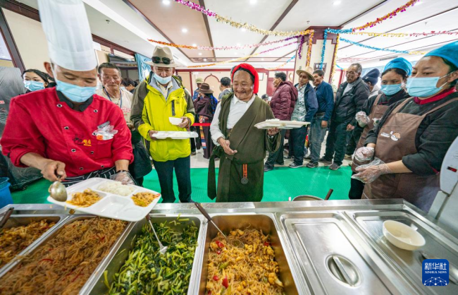 探访西藏那曲海拔4500米的老年人日间照料中心