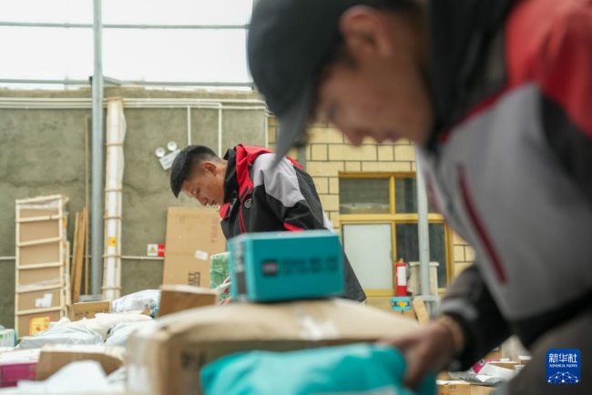 劳动者之歌｜拉巴：20万件快递里的青春“答卷”