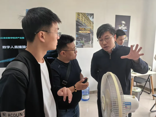 跨越4000公里的青春对话！苏拉青年携手共筑中国梦