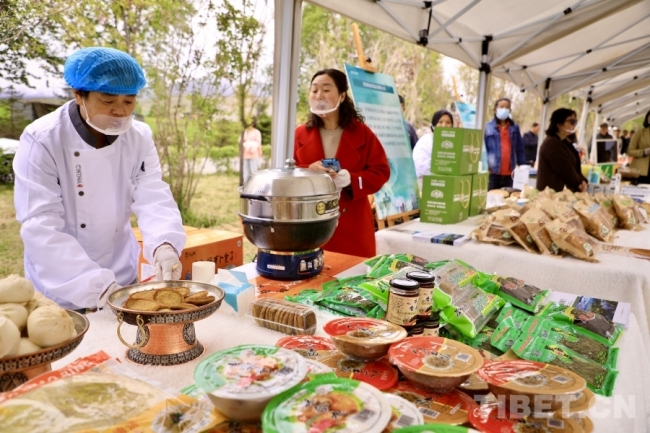 青海湟中：感受非遗 品味美食