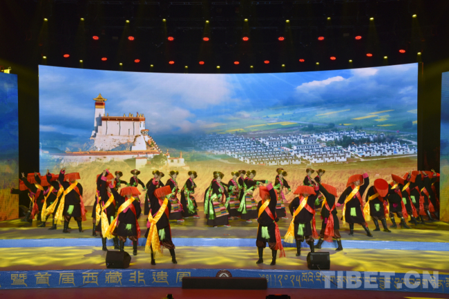 2025年“文化和自然遗产日”暨首届西藏非遗周非遗展演在山南举行