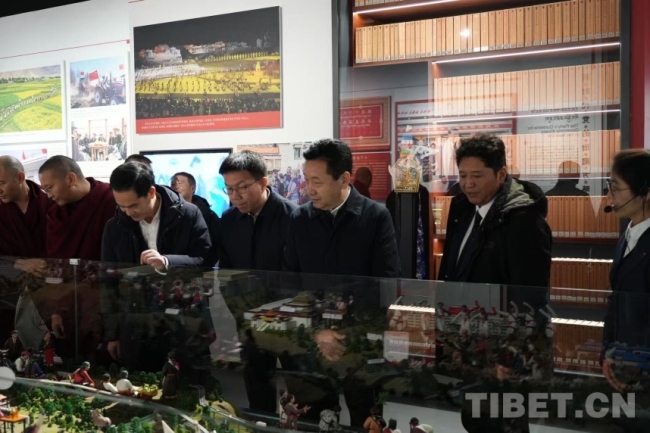 “历史铸就共同体——西藏地方与祖国关系史专题展”在西藏文化博物馆开幕