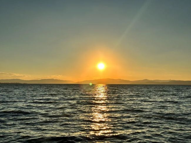 海晏村日落 孙浩 摄