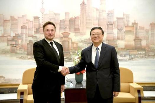 市委书记陈吉宁今日会见马斯克，其对上海超级工厂取得的成功感到振奋