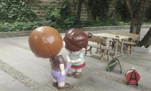 邯郸一景区儿童雕塑被指不雅 当地回应：已进行拆除