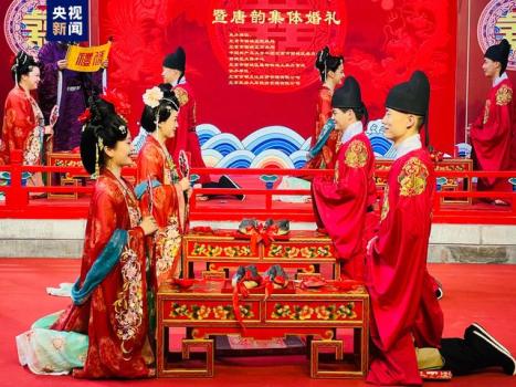 520北京各区婚姻登记迎甜蜜高峰 预约量创今年新高