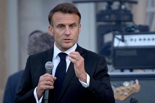 法国总统马克龙：议会选举后不会辞职，承诺履职至2027年