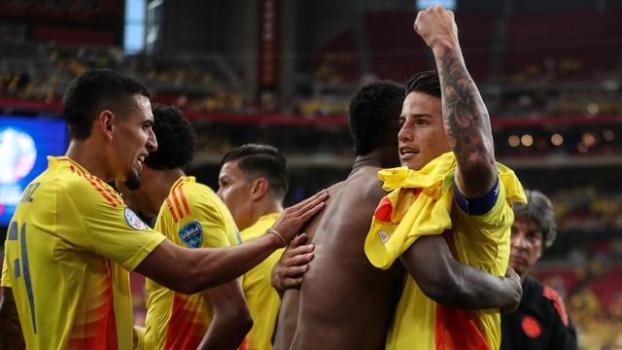 哥伦比亚头名晋级淘汰赛！33年首次两战巴西不败，2年26场不败