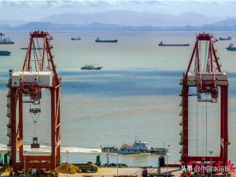 台州海事部门启动三级防台应急响应 全力保障船舶安全避风
