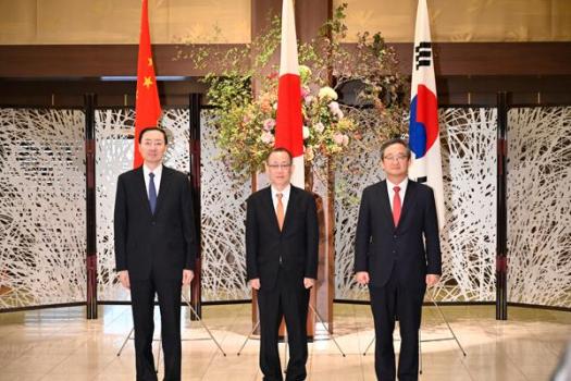 外交部副部长孙卫东出席中日韩高官会 共谋合作新篇章