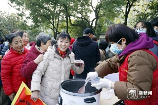 一锅腊八粥熬出满满邻里情 23年温暖传承